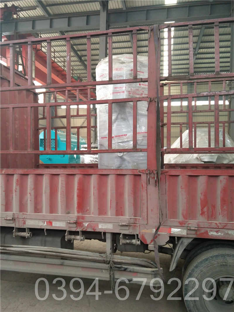 广西CLHS0.18-85/60-QY液化气热水锅炉(图3)